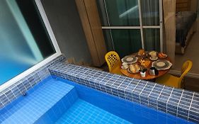 Nixxus - Studio com Exclusiva Piscina Privativa Climatizada!!! A poucos minutos da Praia e do Centrinho de Porto de Galinhas